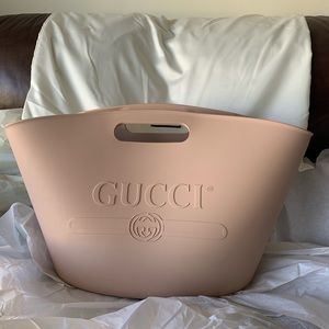 Gucci! New! 100% Authentic!